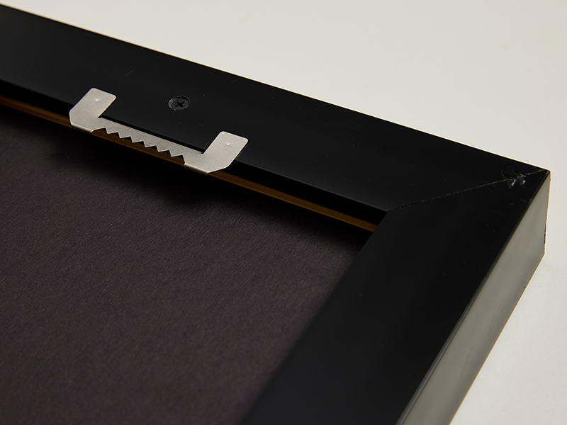 H_I_-_Hang_Detail_-_Floating_Frame.png