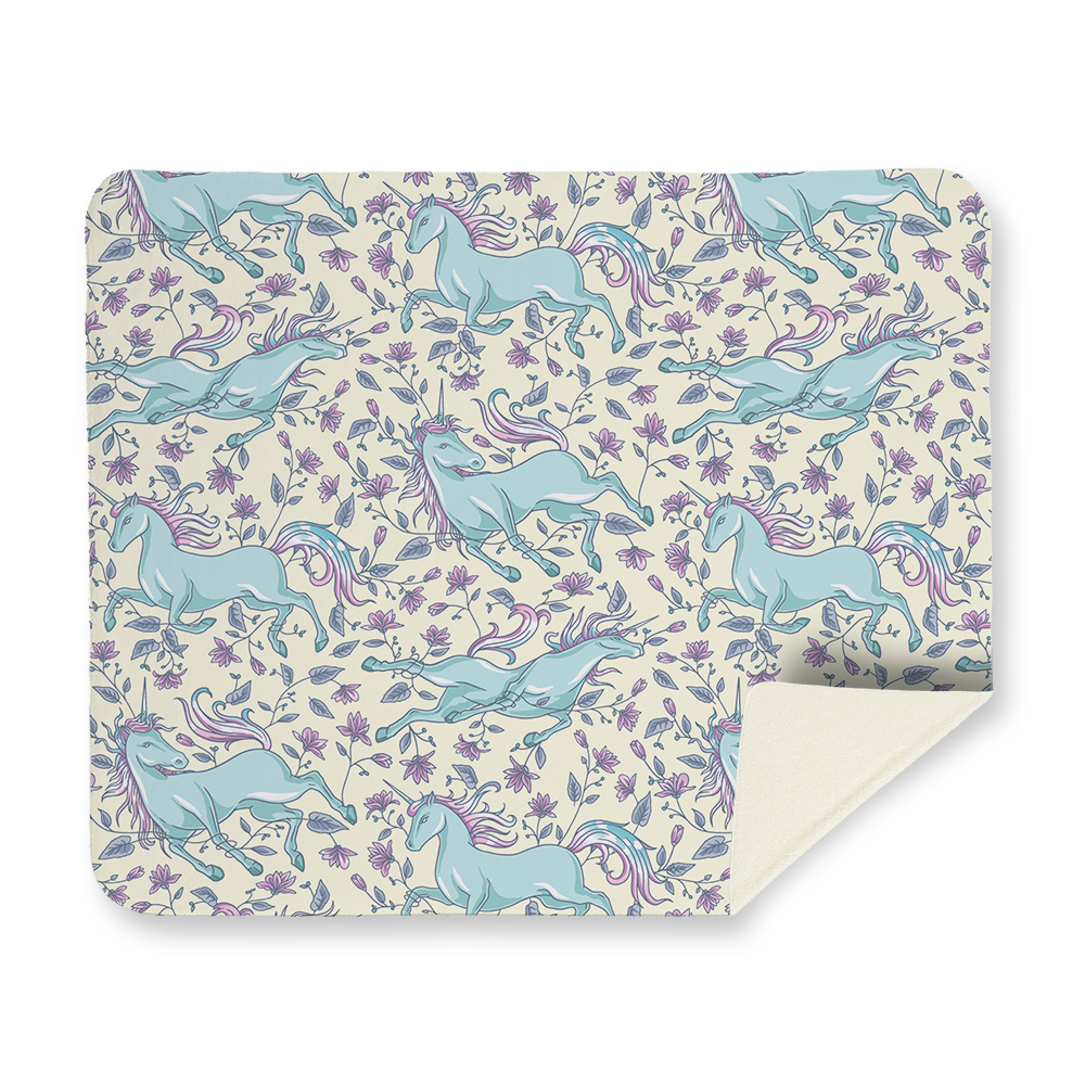 running-unicorn-pattern-blanket-sherpa-landscape.png