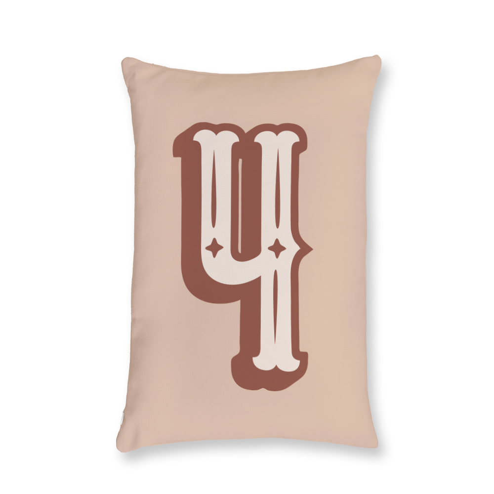 western-style-number-4-throw-pillow